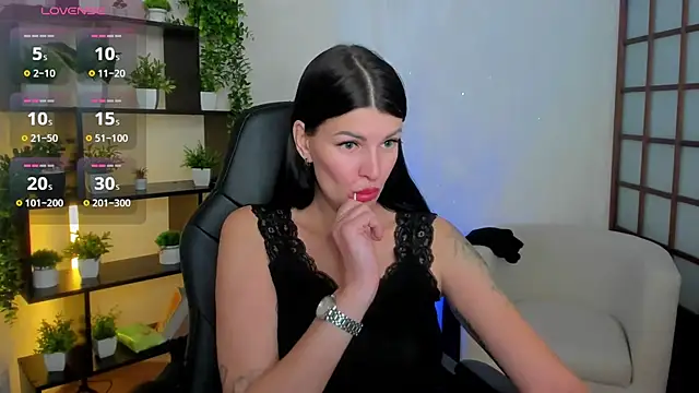 Snapshot of O1d_Lady chatting on 11/26/25, 08:25 O1d Lady online show from 11/26/25, 08:25