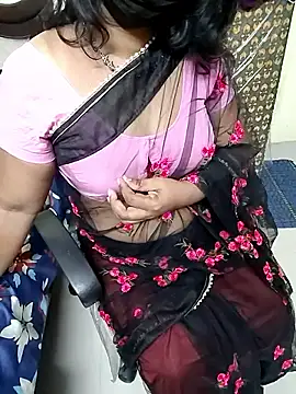 Snapshot of tamilmaha12 chatting on 09/24/25, 05:30 tamilmaha12 online show from 09/24/25, 05:30