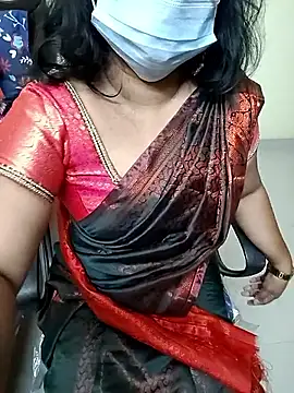 Snapshot of tamilmaha12 chatting on 09/28/25, 08:05 tamilmaha12 online show from 09/28/25, 08:05