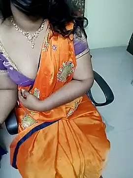Snapshot of tamilmaha12 chatting on 09/23/25, 11:17 tamilmaha12 online show from 09/23/25, 11:17