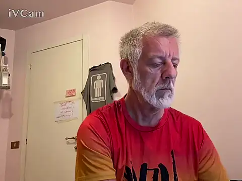 Snapshot of Pigna16PSRN chatting on 06/14/26, 10:22 Pigna16PSRN online show from 06/14/26, 10:22