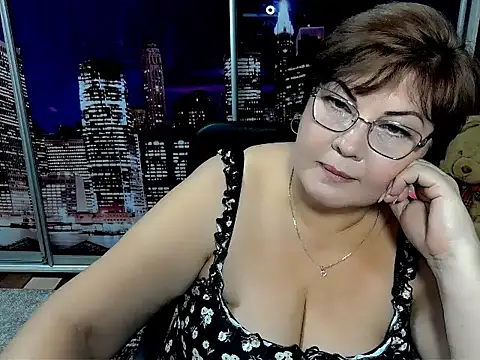 Bela Lana  online show from 10/30/25, 07:11