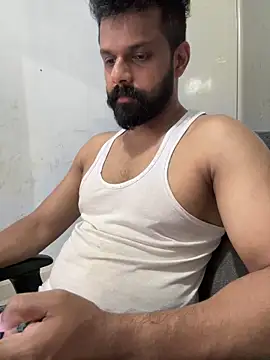 Snapshot of Vineeth3906 chatting on 03/26/26, 02:48 Vineeth3906 online show from 03/26/26, 02:48