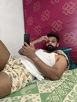 Snapshot of Vineeth3906 chatting on 04/12/26, 05:11 Vineeth3906 online show from 04/12/26, 05:11