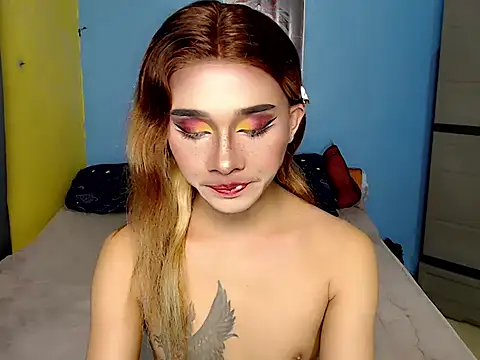 Petite HugeCock online show from 07/06/26, 10:00