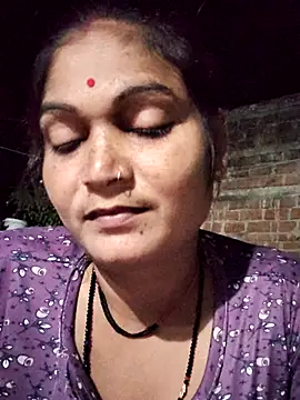 Snapshot of Kavya_hot chatting on 10/11/25, 04:08 Kavya hot online show from 10/11/25, 04:08
