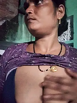 Snapshot of Kavya_hot chatting on 09/29/25, 04:01 Kavya hot online show from 09/29/25, 04:01