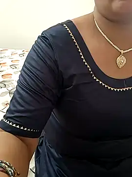 Snapshot of angel_ridhi chatting on 09/10/25, 05:06 angel ridhi online show from 09/10/25, 05:06