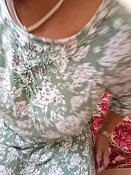 Snapshot of angel_ridhi chatting on 09/21/25, 06:18 angel ridhi online show from 09/21/25, 06:18