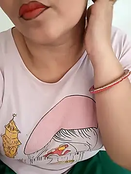 Snapshot of angel_ridhi chatting on 09/26/25, 08:21 angel ridhi online show from 09/26/25, 08:21