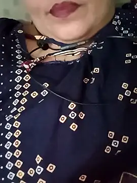 Snapshot of angel_ridhi chatting on 06/03/26, 04:23 angel ridhi online show from 06/03/26, 04:23
