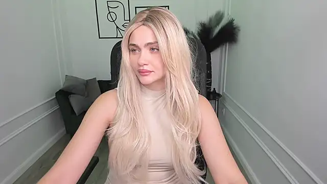 LeslieMineg online show from 09/23/25, 11:50