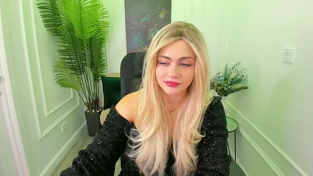 LeslieMineg online show from 09/15/25, 11:32