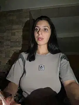 Laraa201 online show from 10/16/25, 09:23