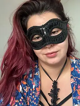 Snapshot of Saphyra_Secret chatting on 10/12/25, 08:48 Saphyra Secret online show from 10/12/25, 08:48