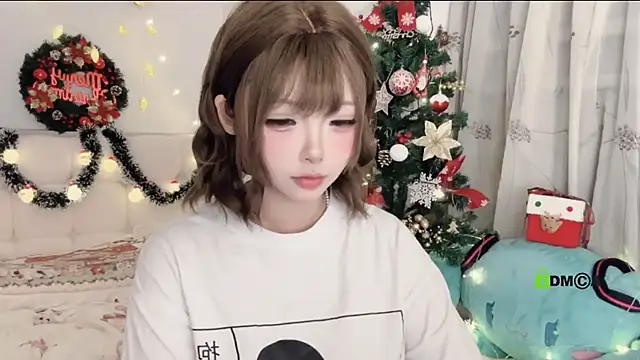 liuruyuan888 online show from 12/21/25, 12:40