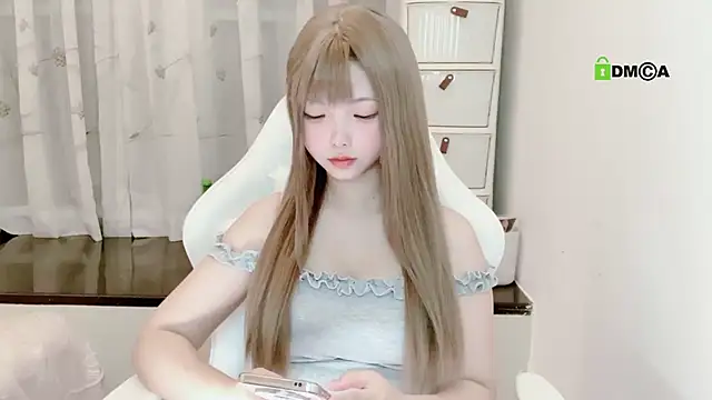 Snapshot of liuruyuan888 chatting on 10/11/25, 11:00 liuruyuan888 online show from 10/11/25, 11:00