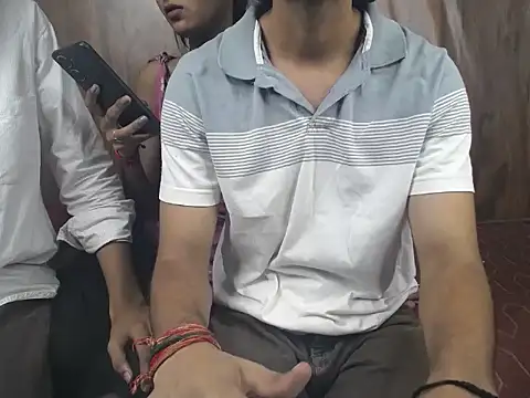 Young duo online show from 10/16/25, 05:05