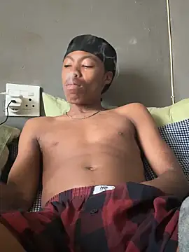 Snapshot of Tookey012 chatting on 11/11/25, 08:31 Tookey012 online show from 11/11/25, 08:31