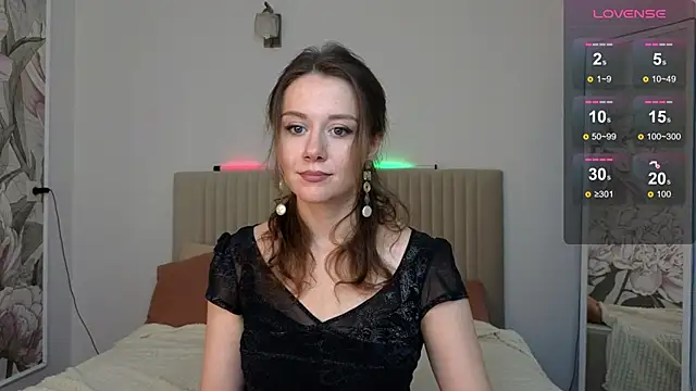 Snapshot of SkyHelen chatting on 09/24/25, 05:03 SkyHelen online show from 09/24/25, 05:03