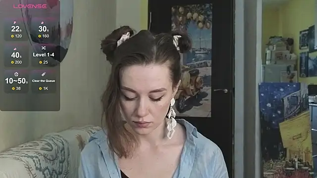 SkyHelen online show from 04/15/26, 07:03