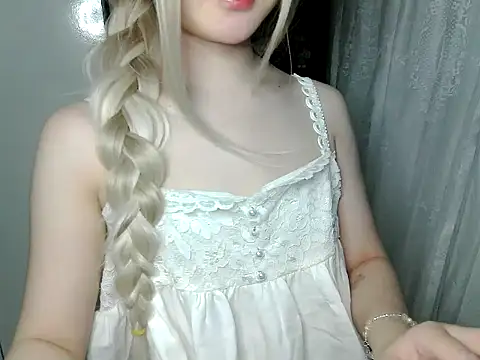 Annabelle-e online show from 04/05/26, 06:03