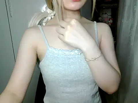 Annabelle-e online show from 04/09/26, 06:58