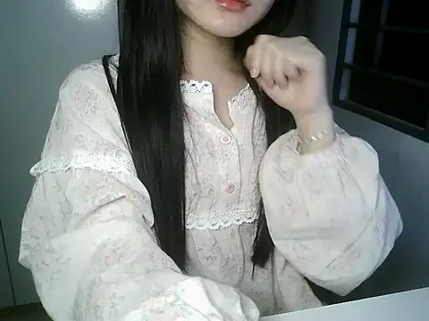 Annabelle-e online show from 12/17/25, 04:23