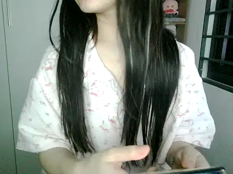 Annabelle-e online show from 10/19/25, 07:16