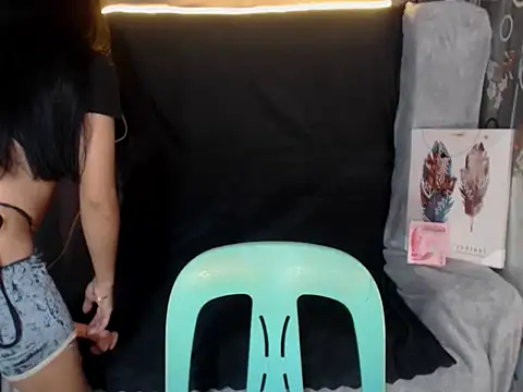 Snapshot of SerenityFoxx chatting on 11/09/25, 05:17 SerenityFoxx online show from 11/09/25, 05:17