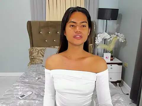 1HotAsianTS online show from 10/31/25, 03:52