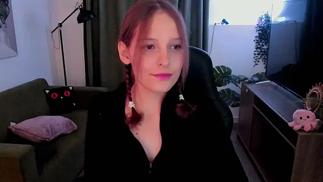 JenniferKiim online show from 10/15/25, 12:02