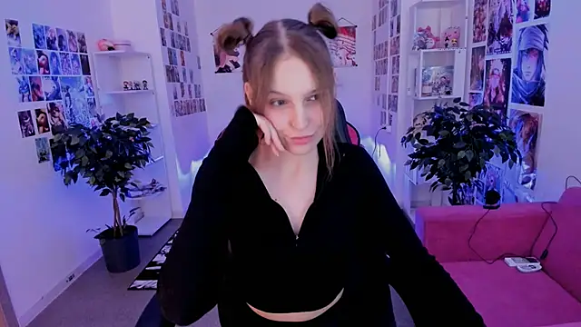 Snapshot of JenniferKiim chatting on 10/22/25, 08:14 JenniferKiim online show from 10/22/25, 08:14