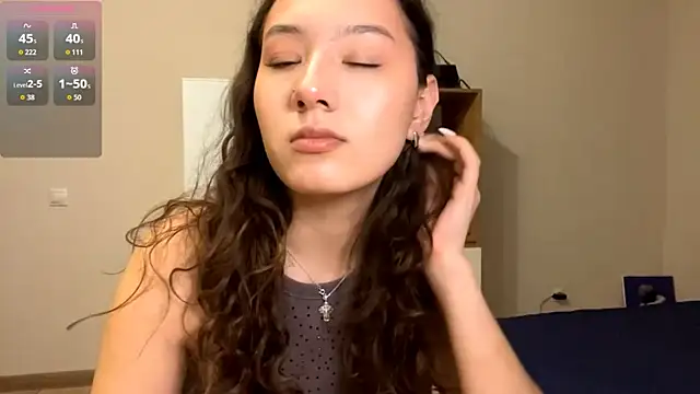 Snapshot of Sakuravice chatting on 10/06/25, 02:07 Sakuravice online show from 10/06/25, 02:07