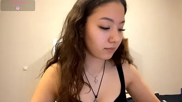 Snapshot of Sakuravice chatting on 10/27/25, 12:28 Sakuravice online show from 10/27/25, 12:28