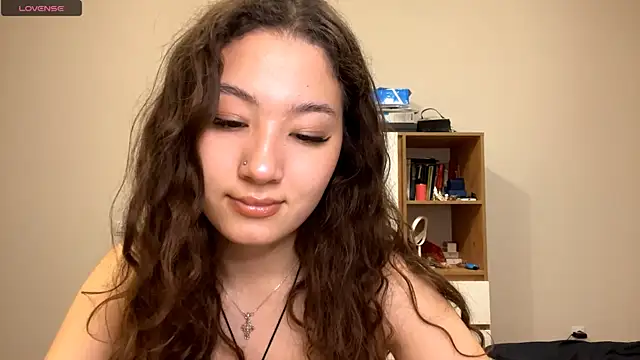 Snapshot of Sakuravice chatting on 10/31/25, 12:13 Sakuravice online show from 10/31/25, 12:13