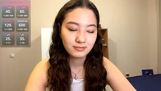 Snapshot of Sakuravice chatting on 10/08/25, 02:07 Sakuravice online show from 10/08/25, 02:07