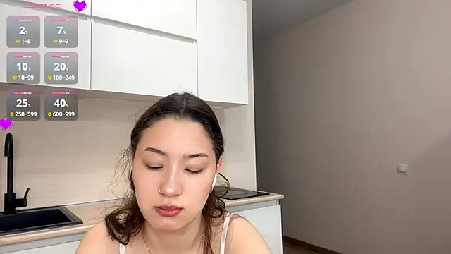 Snapshot of Sakuravice chatting on 05/17/26, 03:06 Sakuravice online show from 05/17/26, 03:06