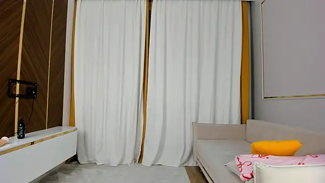 yummmymommy online show from 10/19/25, 01:36