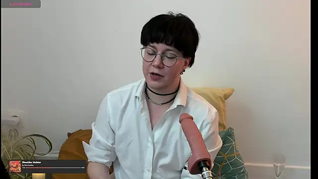 Snapshot of MossPrince chatting on 09/28/25, 02:02 MossPrince online show from 09/28/25, 02:02