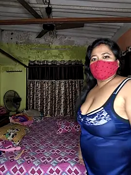 Smile-quien online show from 12/02/25, 02:41