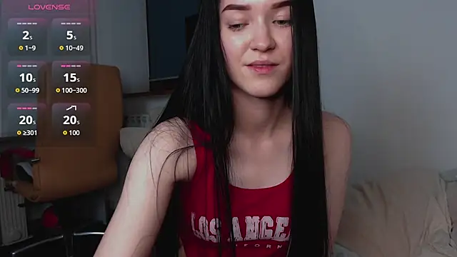 Veliora online show from 10/26/25, 04:29