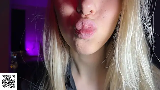 ElysiaXo online show from 11/28/25, 11:38