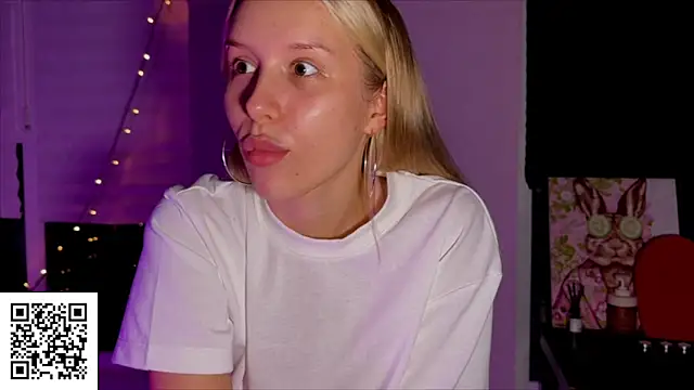 ElysiaXo online show from 11/08/25, 10:13