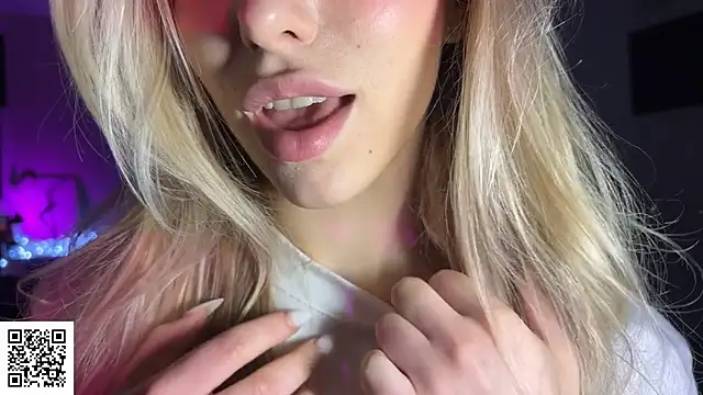 ElysiaXo online show from 11/29/25, 10:54