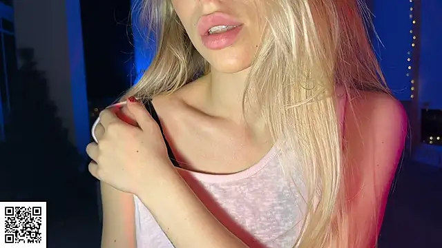 ElysiaXo online show from 12/14/25, 09:20