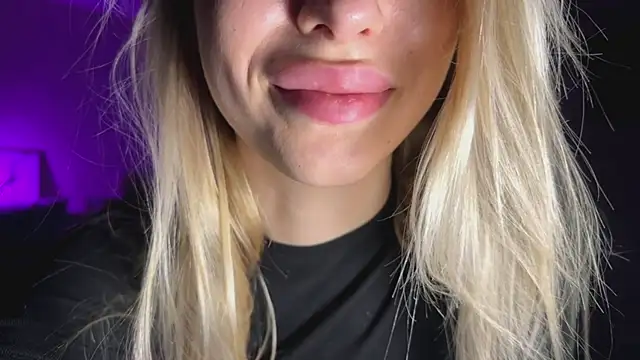 ElysiaXo online show from 12/17/25, 10:26