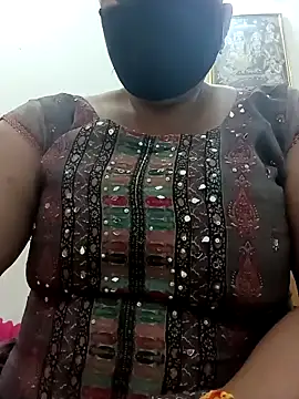 Rakhi sawant143 online show from 10/31/25, 02:52