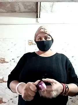 Rakhi sawant143 online show from 12/18/25, 02:27