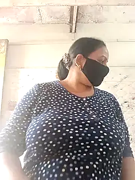 Rakhi sawant143 online show from 12/02/25, 03:19